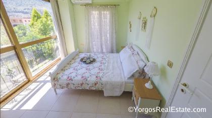 Bedroom with unlimited view